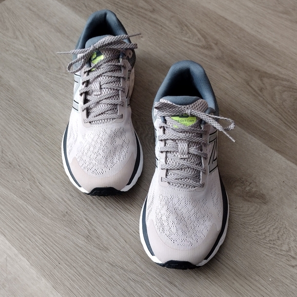 Men's New Balance Fresh Foam 680. Size 9.5 - Picture 9 of 9